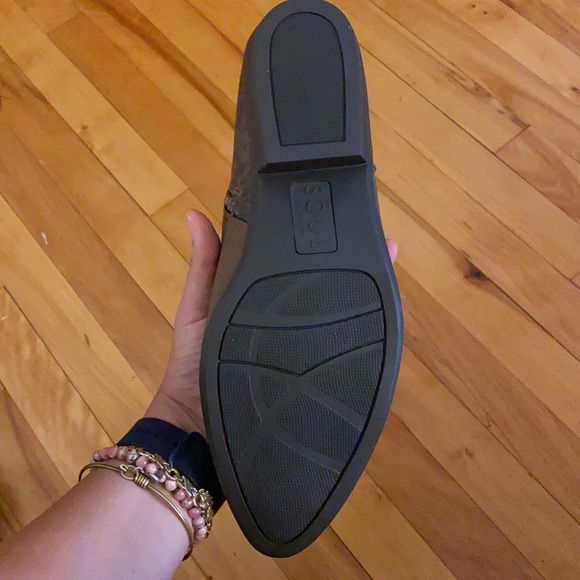 Ankle Boots. Tan/Snake. Size 9. - Picture 4 of 11